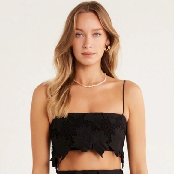NEW Rumer The Label Tropez Black Floral Lace Crop Top Camisole - Picture 1 of 15